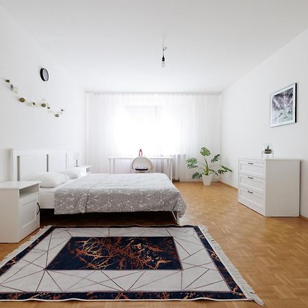 וינה Cozy, Spacious And Charming 4 Bedrooms Apartament מראה חיצוני תמונה