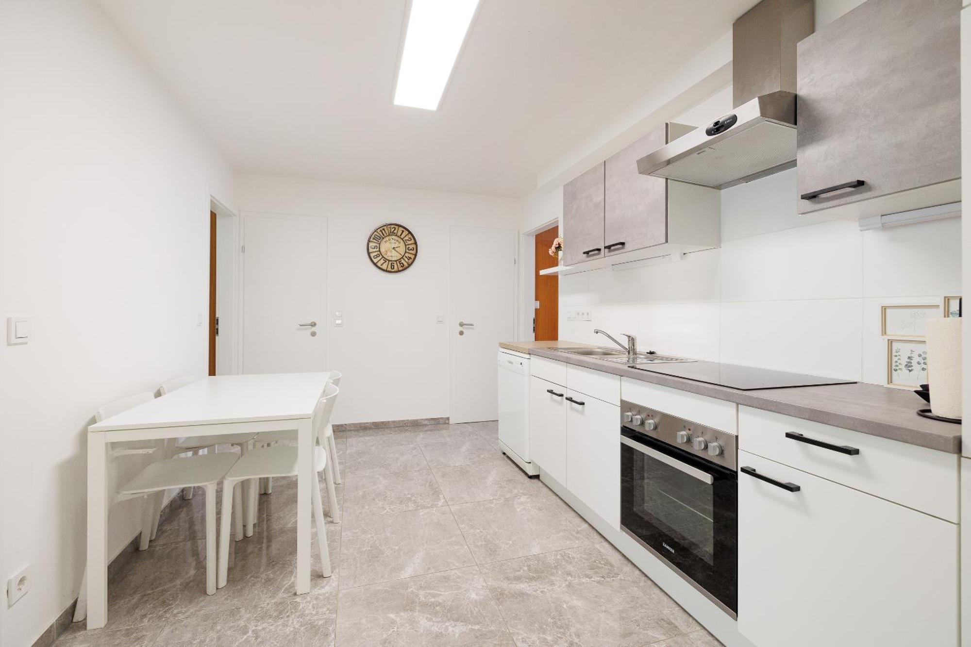 וינה Cozy, Spacious And Charming 4 Bedrooms Apartament מראה חיצוני תמונה